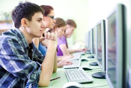 Community Colleges Taking a Serious Look at MOOCs Community Colleges Taking a Serious Look at MOOCs
