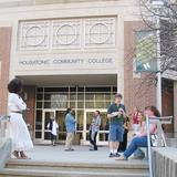 Connecticut State Community College Housatonic Photo - Housatonic Community College students enjoy a break between classes.